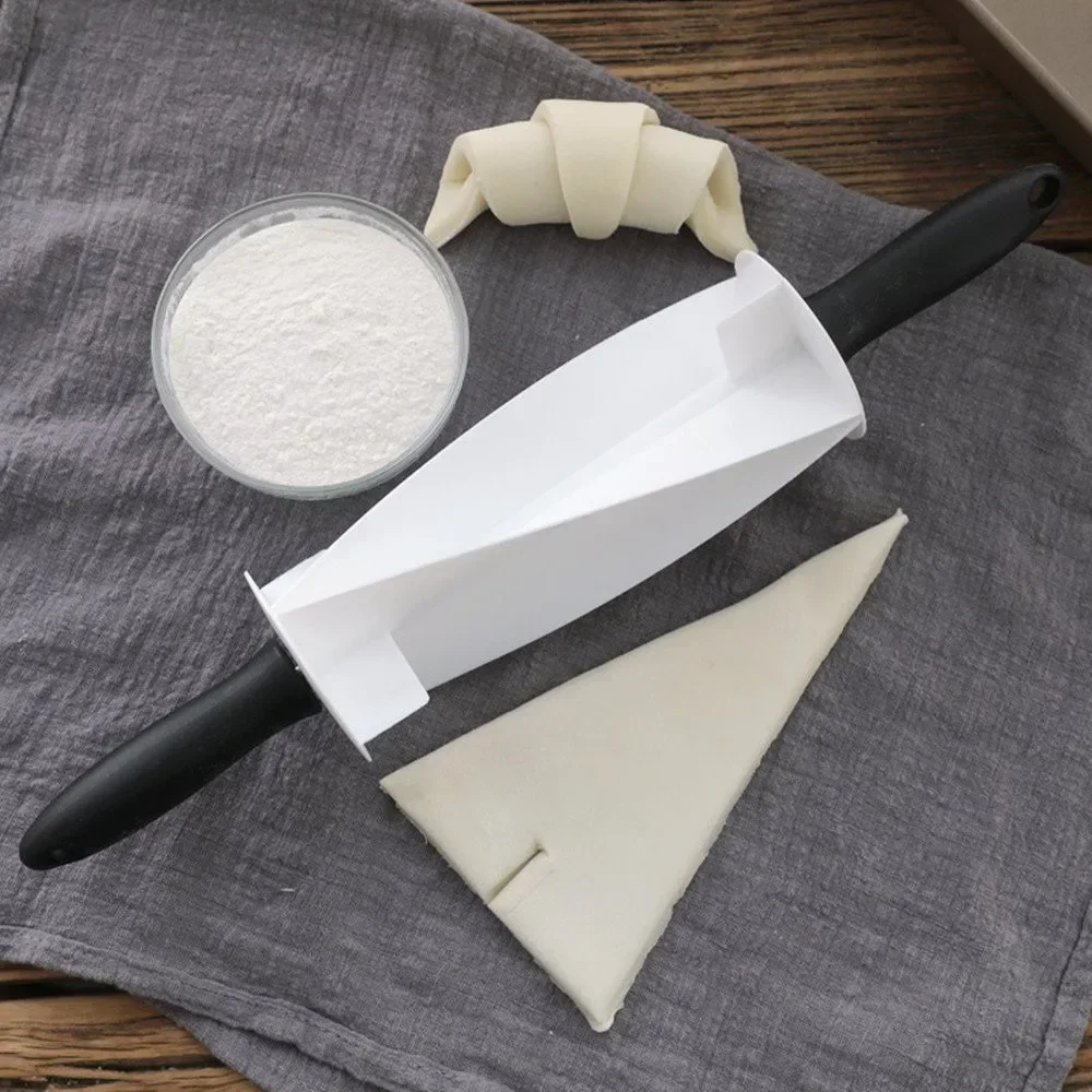 1pc Croissant Dough Cutter Pla - Kitchen Roll Baking ulasan dan harga